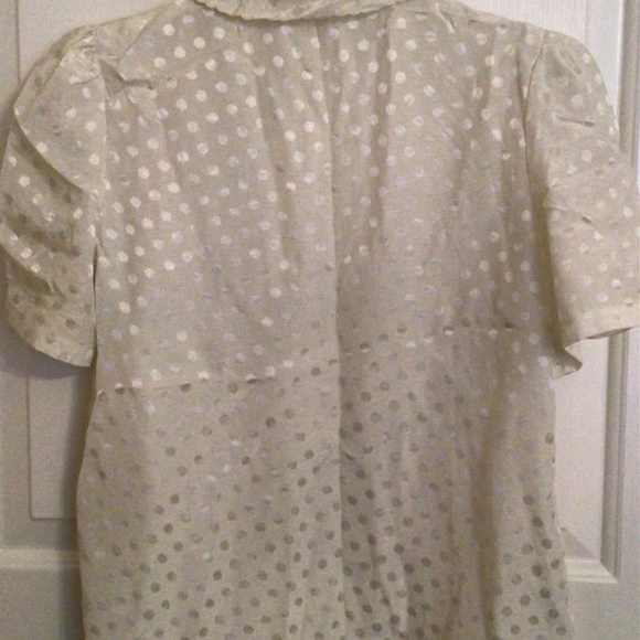 Vintage Button Top with Scalloped Collar - Picture 5 of 6